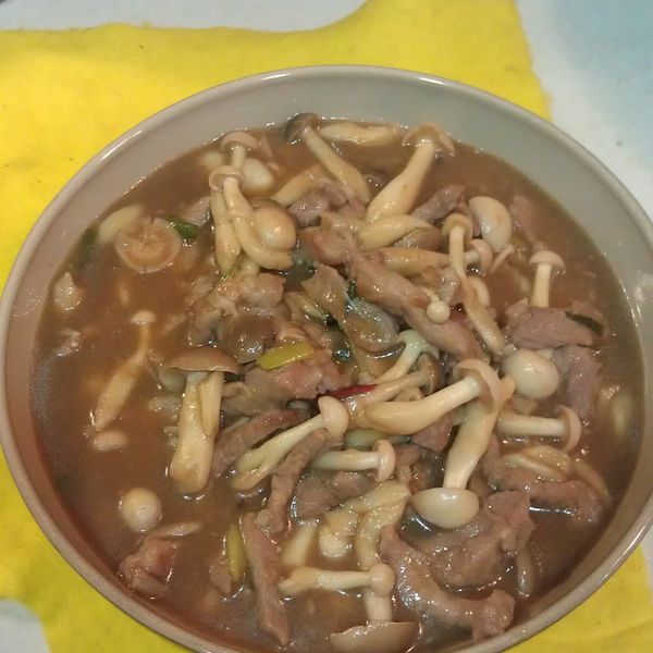 【沙茶菌菇牛肉煲】 : Sophia Yang一起做