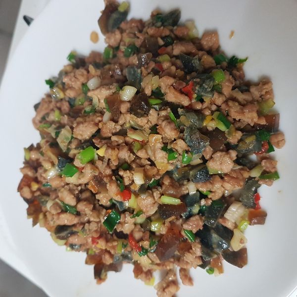 皮蛋肉末 : Lea Huang一起做