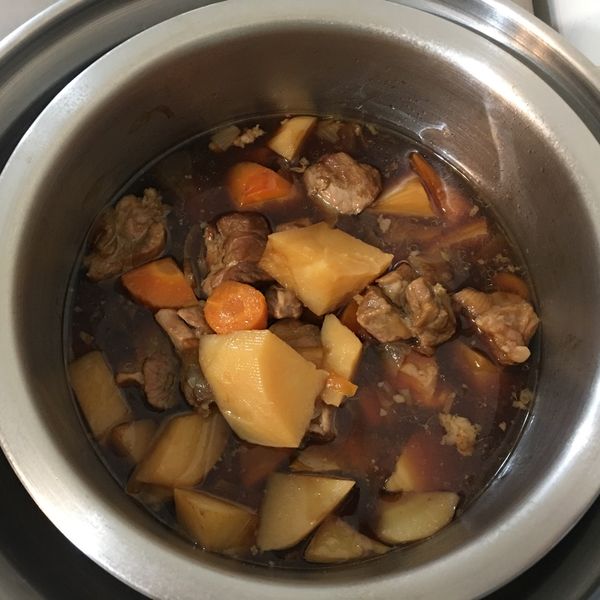 電鍋輕鬆做日式馬鈴薯燉肉 : Sarah Kou一起做