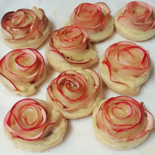 酥皮玫瑰蘋果派【HOLA幸福食堂】 : jenny一起做