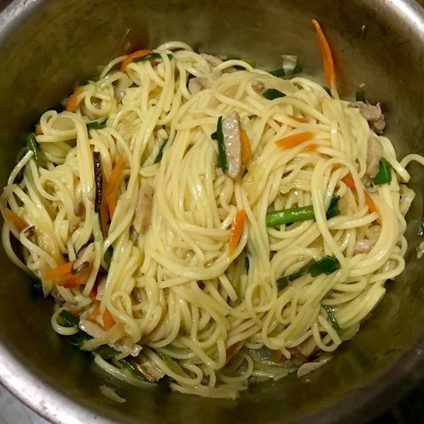 醋香肉絲炒麵 : Amy Lee一起做