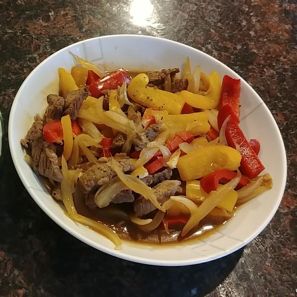 黑胡椒鐵板牛柳😋一鍋到底快速料理 : Celine一起做