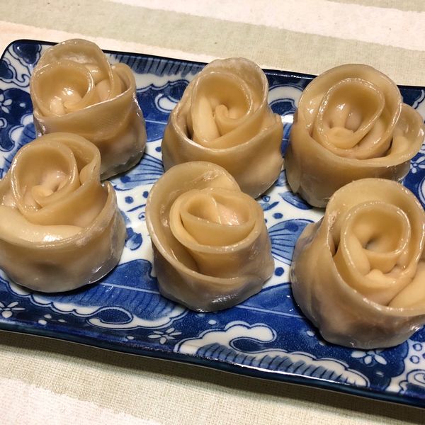 玫瑰花煎餃：酸酸 一起做