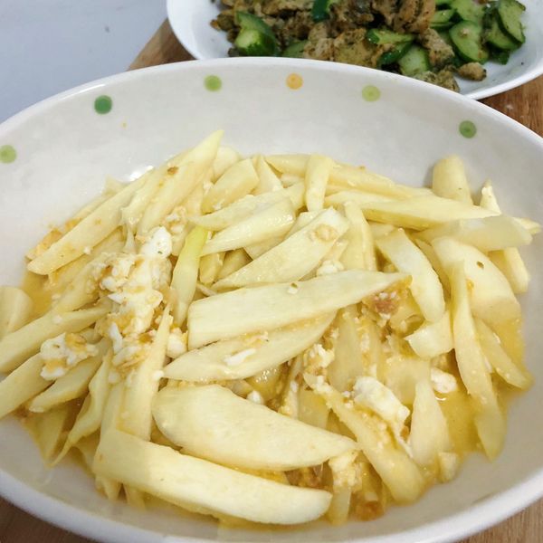 一鍋炒：金沙皎白筍：鳥胃大蔬 一起做