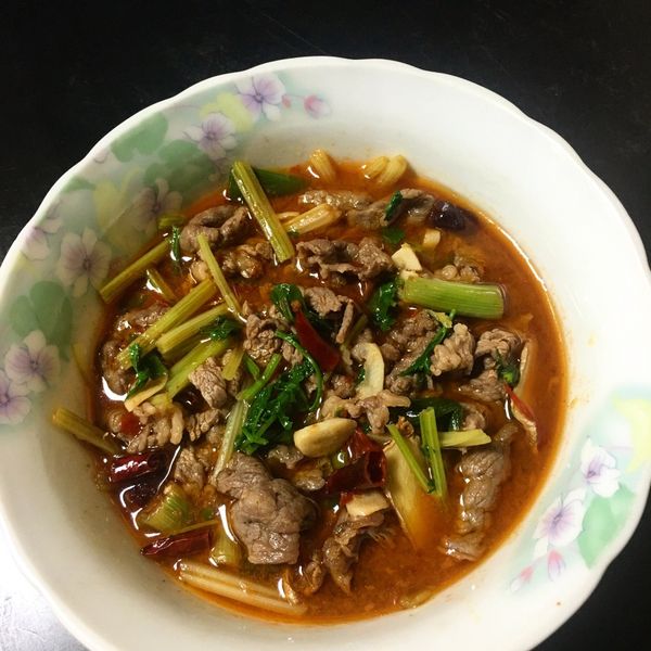 【水煮牛肉】鹹香麻辣一味不少 : 葉素娥一起做
