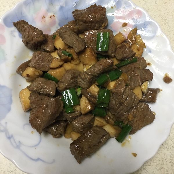 辣炒杏鮑牛肉粒【影片】:彭喵喵 一起做