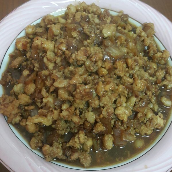 《洋蔥炒肉》 : 陳寶蓮一起做