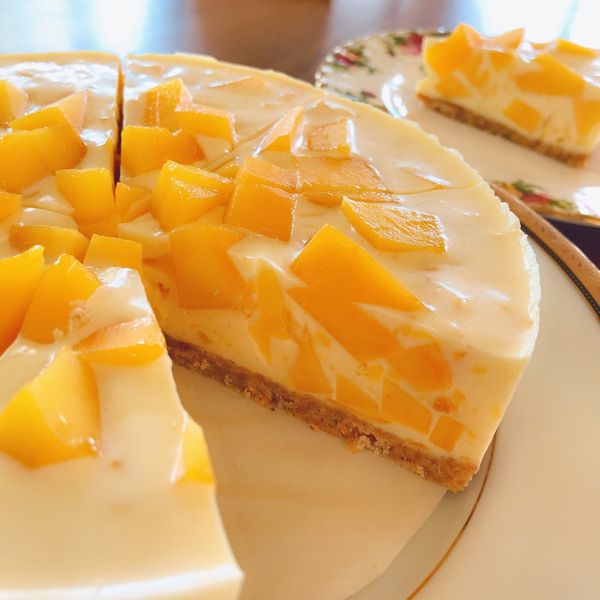 【免烤箱】芒果生乳酪蛋糕 : 澎澎灶咖一起做