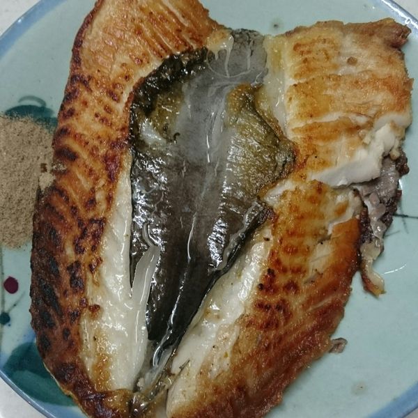 香酥美味的乾煎虱目魚肚：Piggywu 一起做