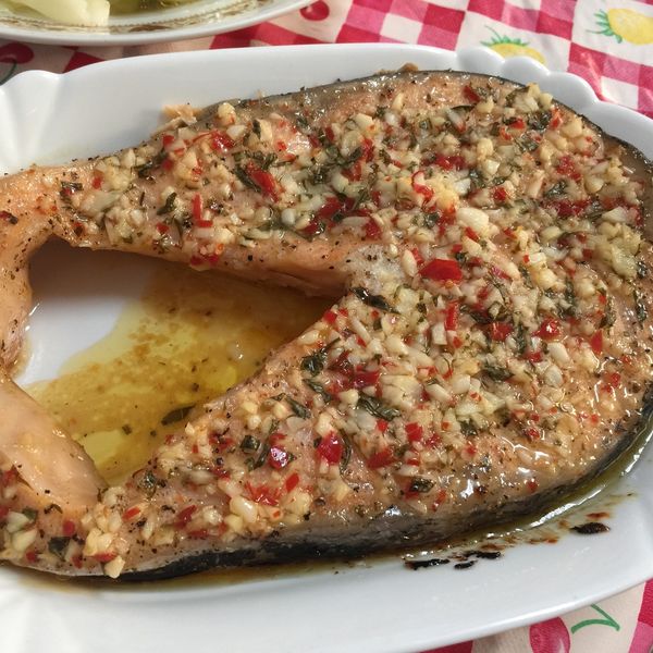 無油煙料理《蒜香奶油烤鮭魚》 : 張芝苡一起做