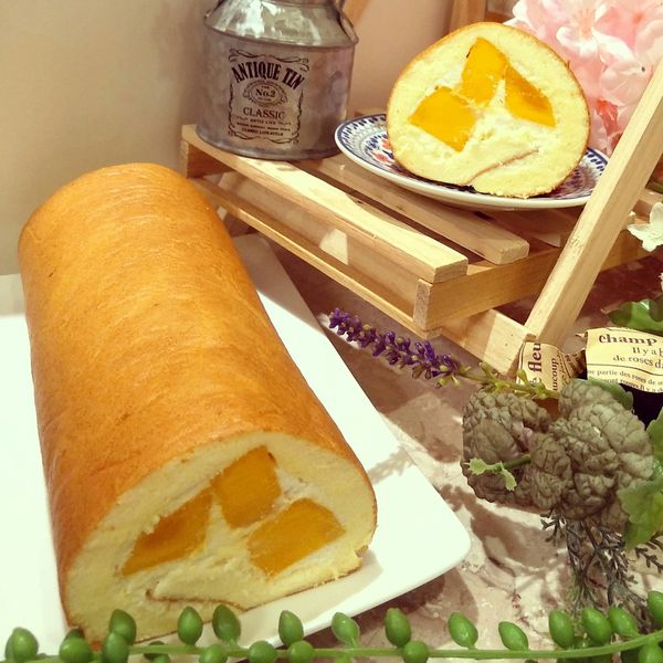 草莓可爾必思生乳捲 : Cindy Chang一起做