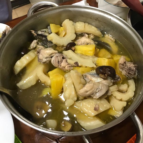 苦瓜鳳梨雞湯~用對方法讓小孩也敢吃苦瓜~ : Erica一起做