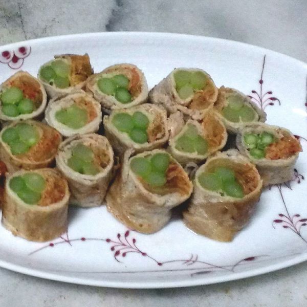 泡菜蘆筍肉捲 : fio一起做