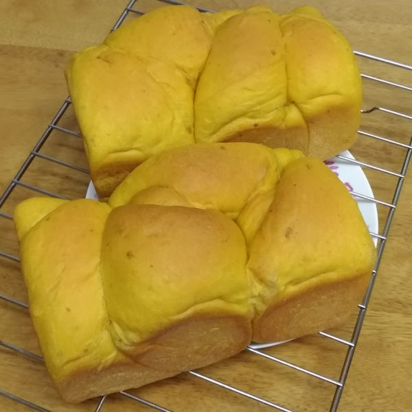 手揉南瓜拔絲吐司 : 蕭麗文一起做