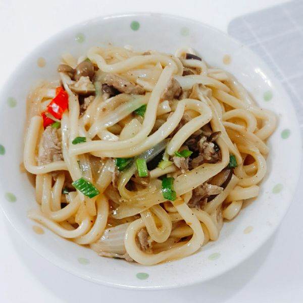 日式居酒屋風--雞肉炒烏龍麵:安綺小姐 一起做