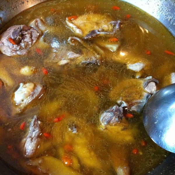 簡易麻油燒酒雞：Amy Wang 一起做