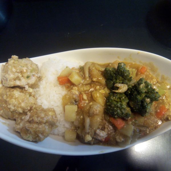 咖哩丸子菇菇燒 : tefang一起做