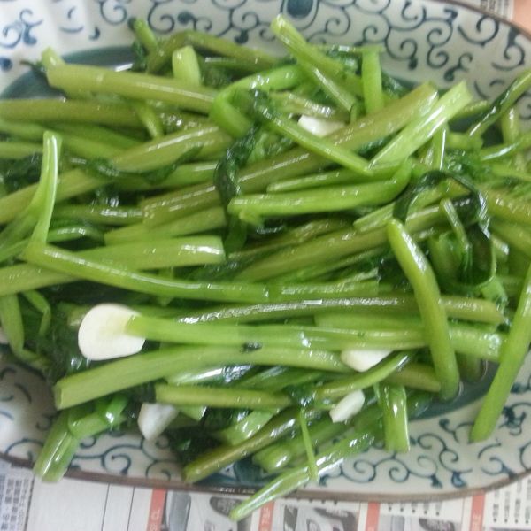 蒜香空心菜 : YiYing Lin一起做