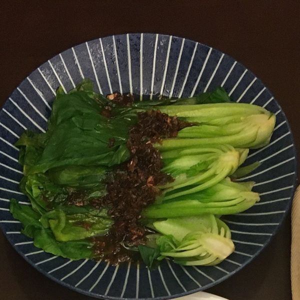 蔥酥醬油拌青江菜：貪吃鬼 琦琦 一起做