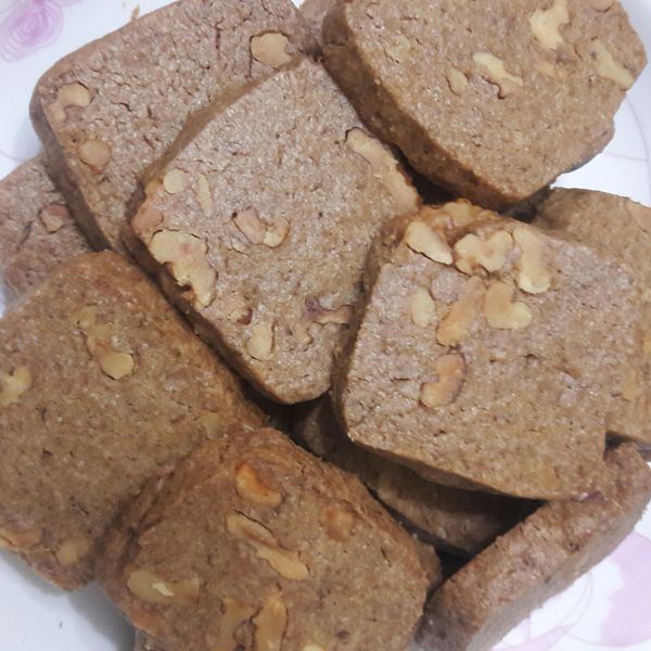 咖啡核桃香酥餅乾：藍靜婷 一起做