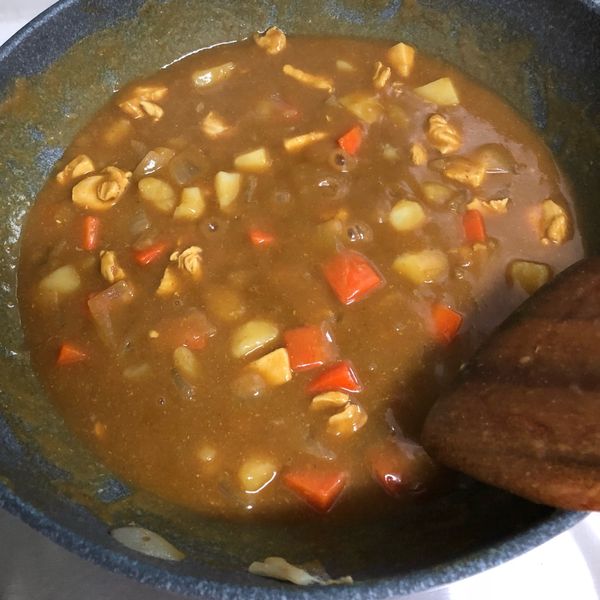 咖哩雞肉：紫小貓 一起做