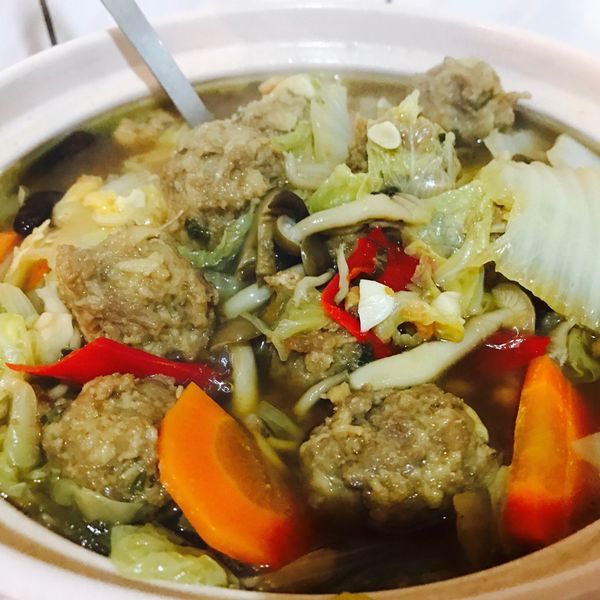 砂鍋燉獅子頭白菜：小花家 一起做