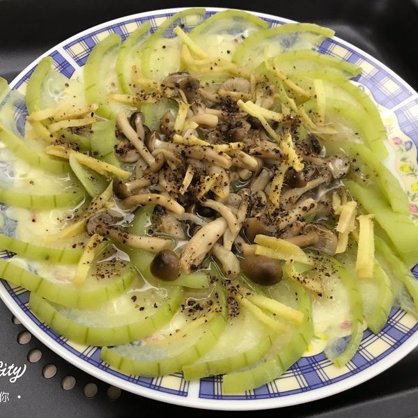 零廚藝免流汗料理-鴻喜菇絲瓜 : Rita Yang一起做