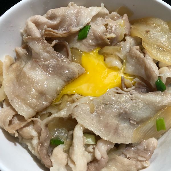 不輸給吉野家的日式牛丼飯 : Fia一起做