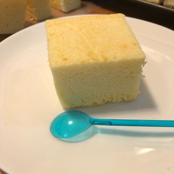 一次做二個蜂蜜戚風蛋糕(6”&8”) : 草青一起做