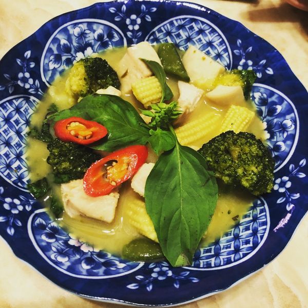 泰式綠咖哩椰汁雞肉：Pin Gu 一起做