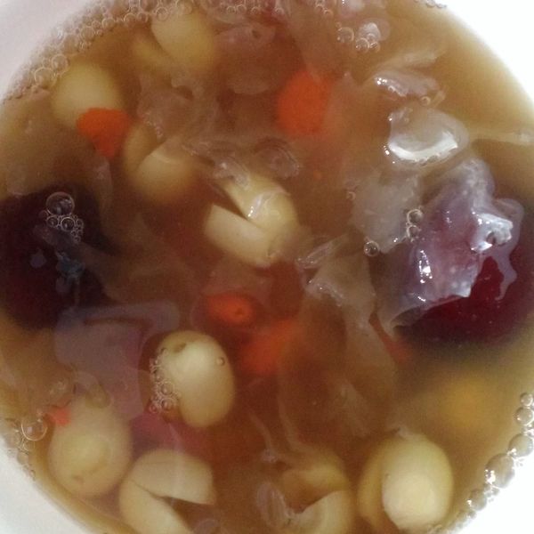 《eagle的廚房》蓮子白木耳湯:戴美君 一起做