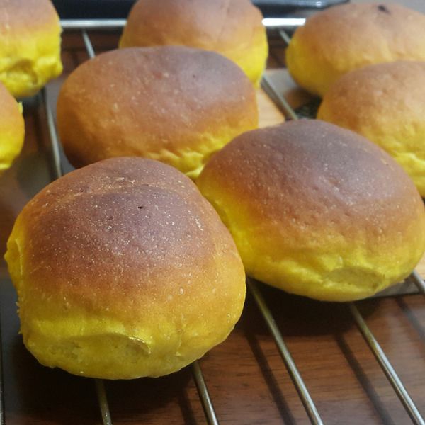 不加液體材料~純南瓜鹹奶油餐包 : 黃麗青一起做