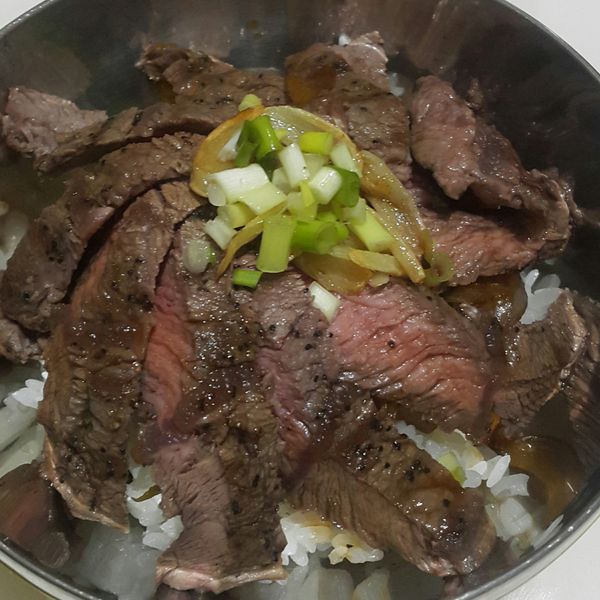 牛小排丼飯 : 黃麗青一起做