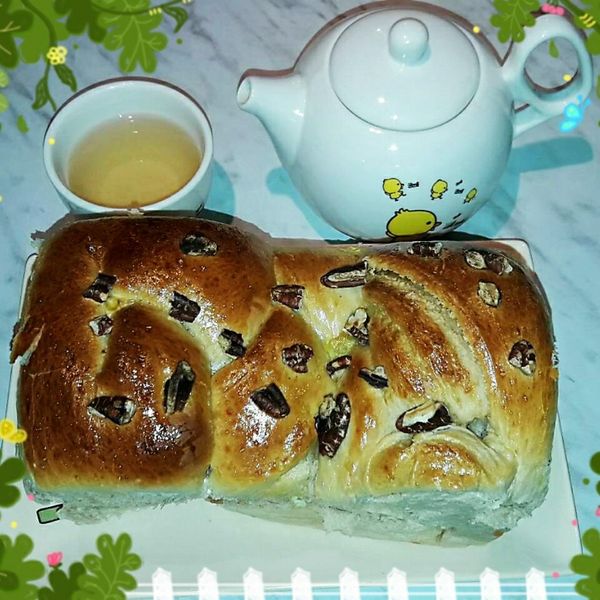榛果巧克力扭紋吐司麵包
簡易。家常烘焙：舒凱 一起做