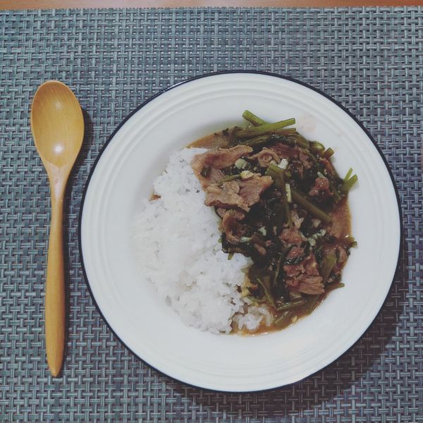 沙茶牛肉燴飯：陳采葳 一起做