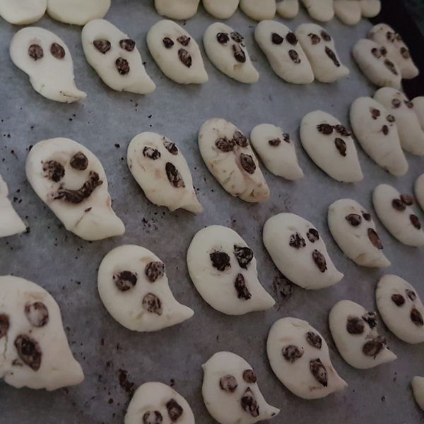 Happy Halloween阿飄餅乾 : 張嘉蓉一起做