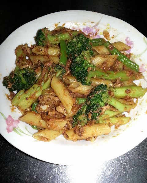 懶人食譜~鮪魚肉醬義大利麵 : Jessica Houng一起做