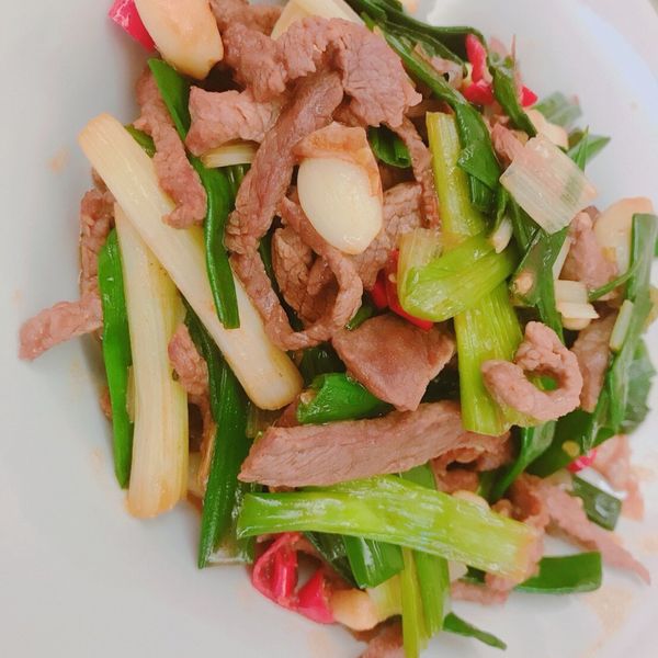 醬油蔥爆牛肉絲 熱炒100 家常下飯菜 : 邱歐巴一起做
