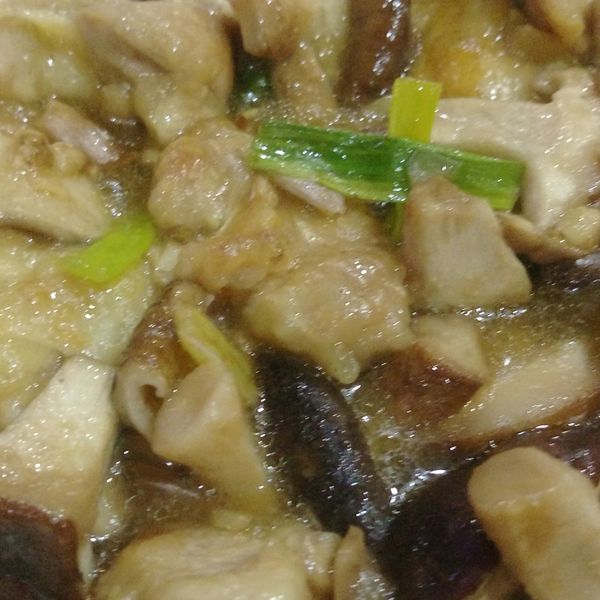 【家常菜】香菇炒雞胸 : Chun-wei Wu一起做