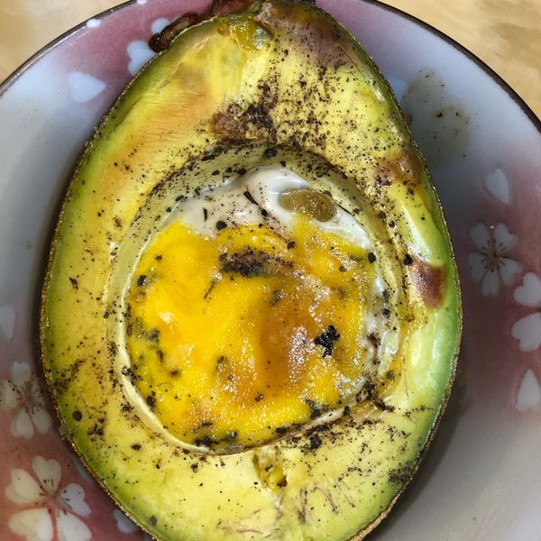 10分鐘超營養早餐! 酪梨烤蛋 : 杜碧芳一起做