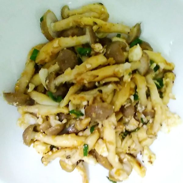 低碳低卡~鹹蛋金沙鴻禧菇：Annie Lin  一起做