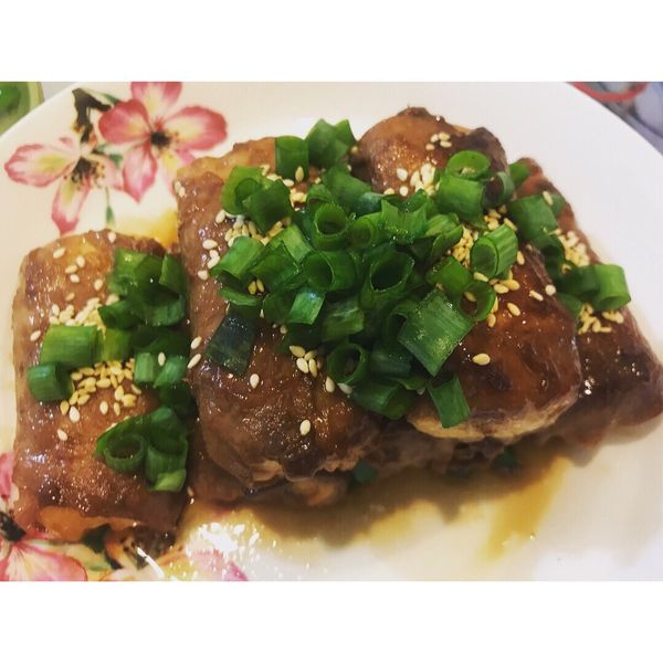 蜂蜜蔥燒豬肉豆腐捲~蜂蜜入菜鹹甜好滋味 : 郭可吉一起做