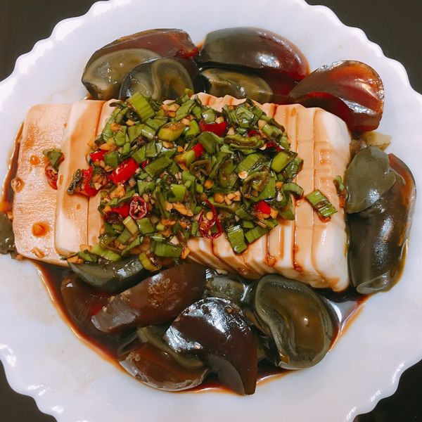 給新手超簡單「超厲害皮蛋豆腐」✨ : Iran一起做