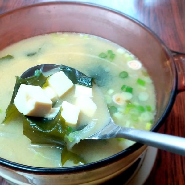 【省錢料理】海帶芽豆腐味噌湯：Stephanie HYC 一起做