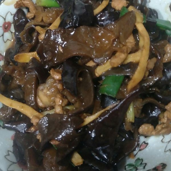 木耳子薑炒肉絲 : 羅蕾蕾一起做