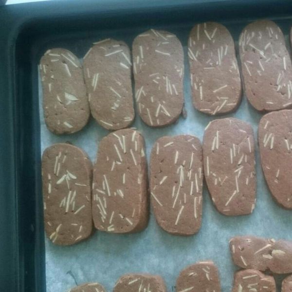 可可杏仁片餅乾:陳小魚 一起做