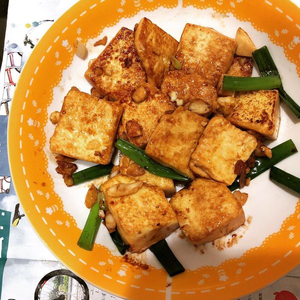 蔥燒蛋豆腐：YuanRu Wang 一起做