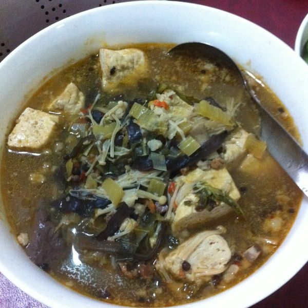 【哇菜影音食譜】麻辣鴨血臭豆腐 : 沈彥伶一起做