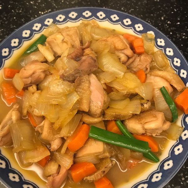 洋蔥燒雞肉：陳碧蓮 一起做