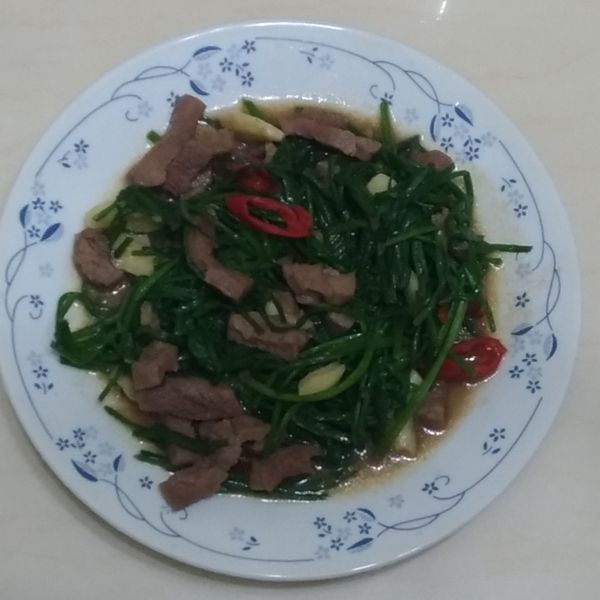 牛肉炒水蓮 : Ruby Hung一起做